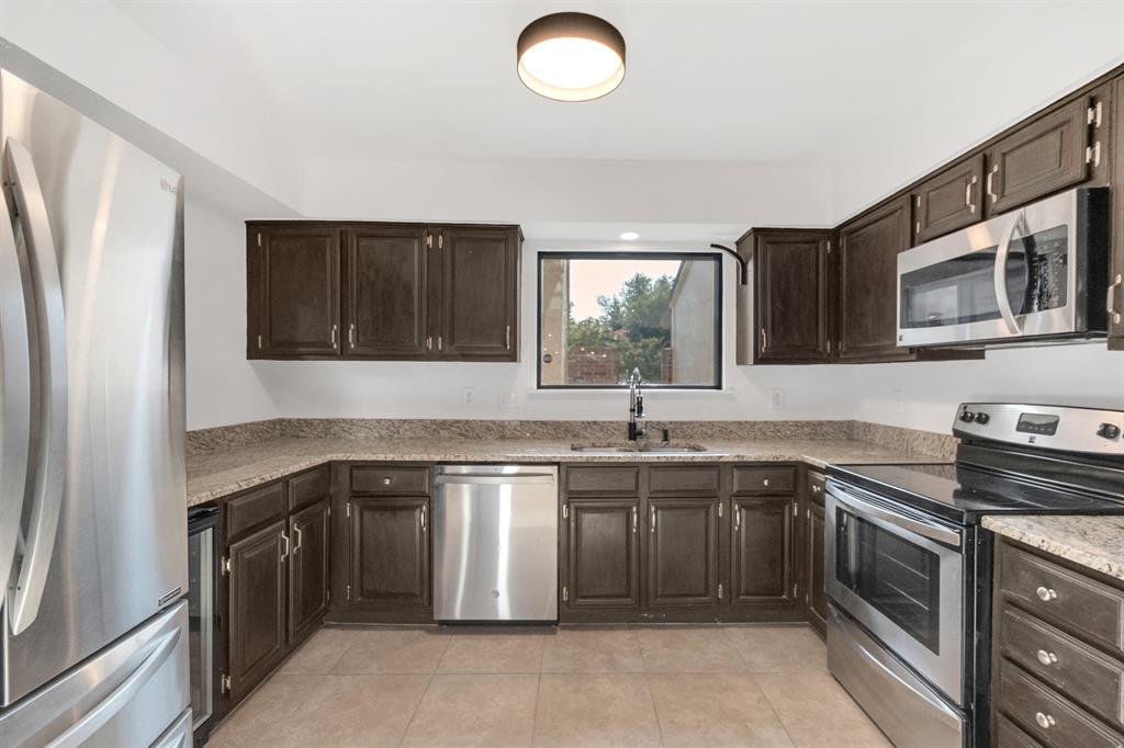 9838 Amberton Parkway Property Photo 8