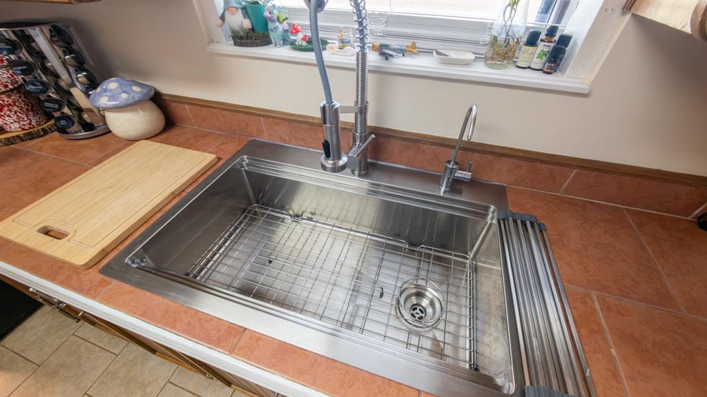 109 S Shaw Street Property Photo 7