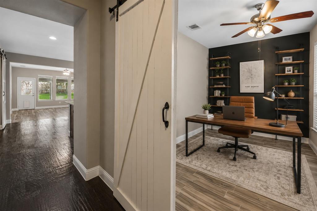 15424 Bluffdale Drive Property Photo 4