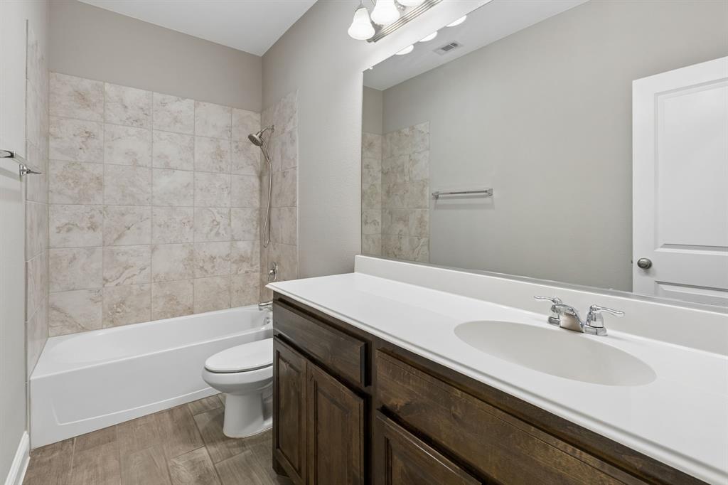 15424 Bluffdale Drive Property Photo 21