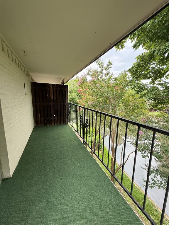 902 S Weatherred Drive 902f Property Photo 17