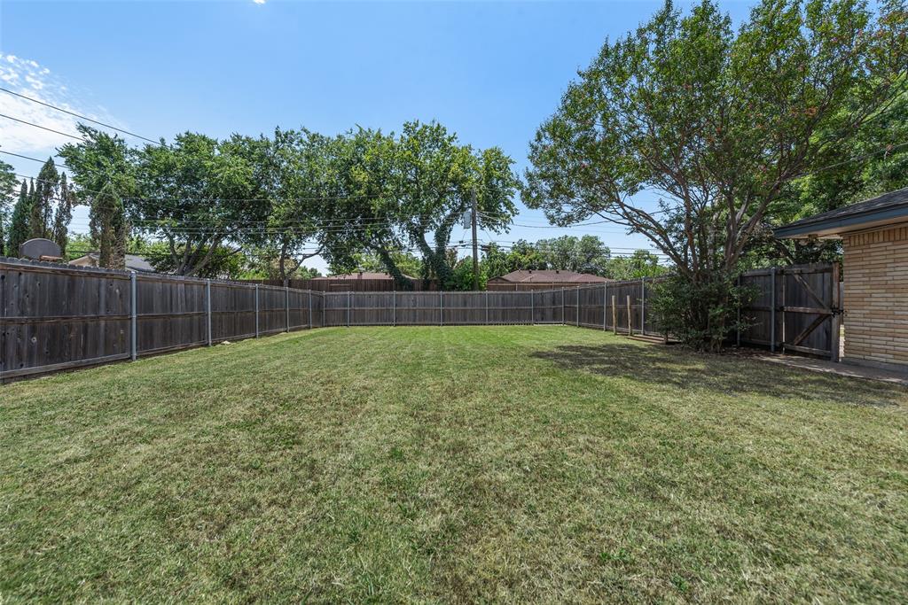 909 Egyptian Way Property Photo 5