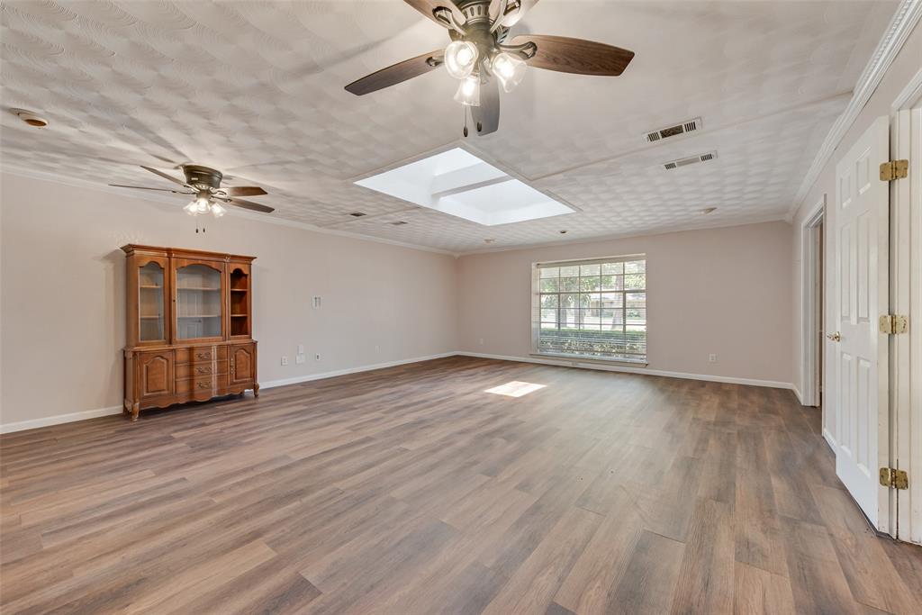 909 Egyptian Way Property Photo 12
