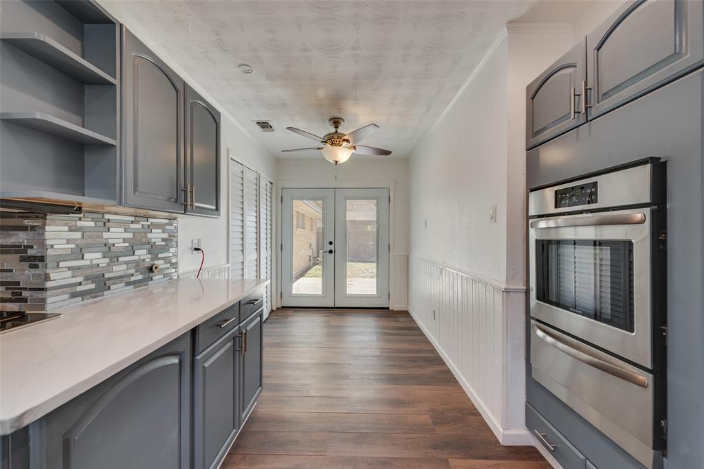 909 Egyptian Way Property Photo 16