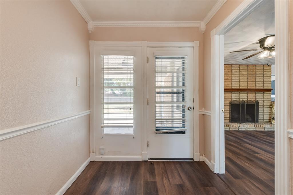 909 Egyptian Way Property Photo 27