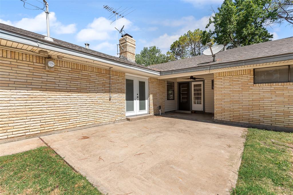 909 Egyptian Way Property Photo 29
