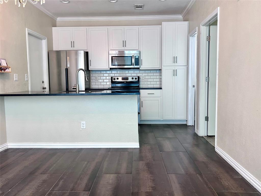 5616 Preston Oaks Road 1605 Property Photo 6