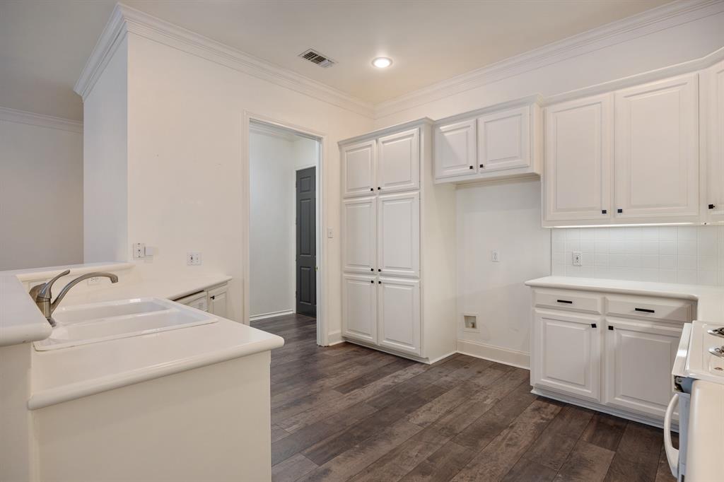 2313 Dietz Lane Property Photo 15
