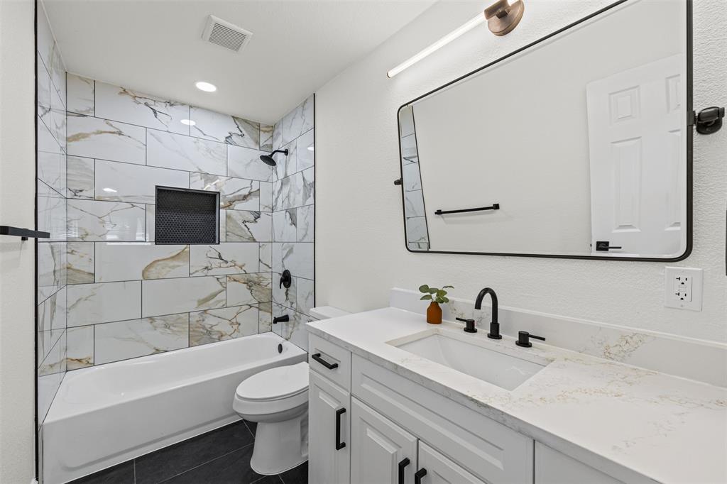 7000 Overhill Road Property Photo 15