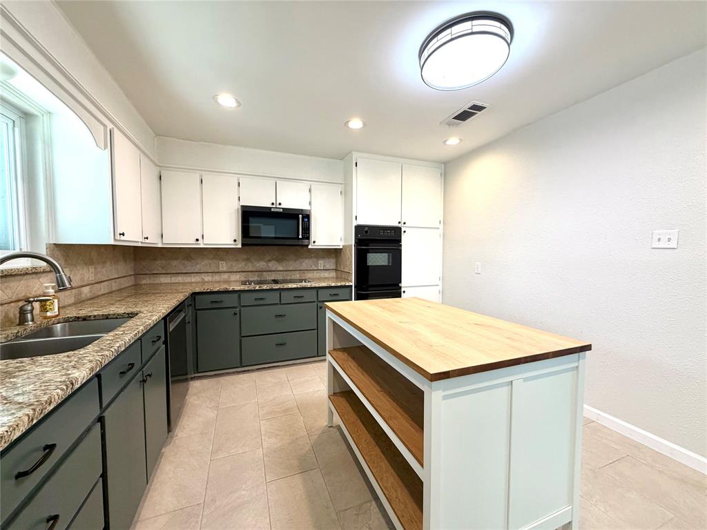5700 Stage Line Drive Property Photo 15