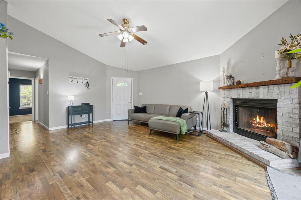 25 Brewster Court Property Photo 7