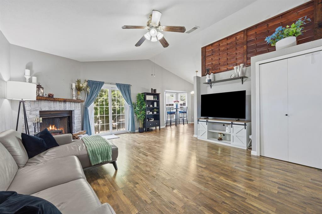 25 Brewster Court Property Photo 8