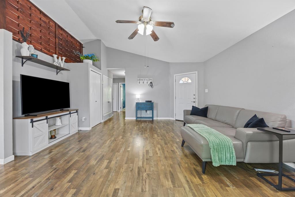 25 Brewster Court Property Photo 9