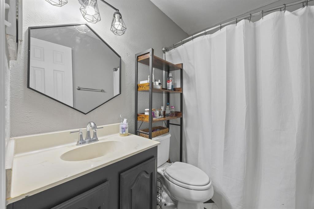 25 Brewster Court Property Photo 19