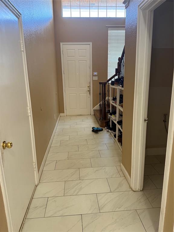 556 Silver Maple Drive Property Photo 6