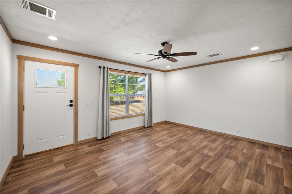 716 N Wright Avenue Property Photo 13