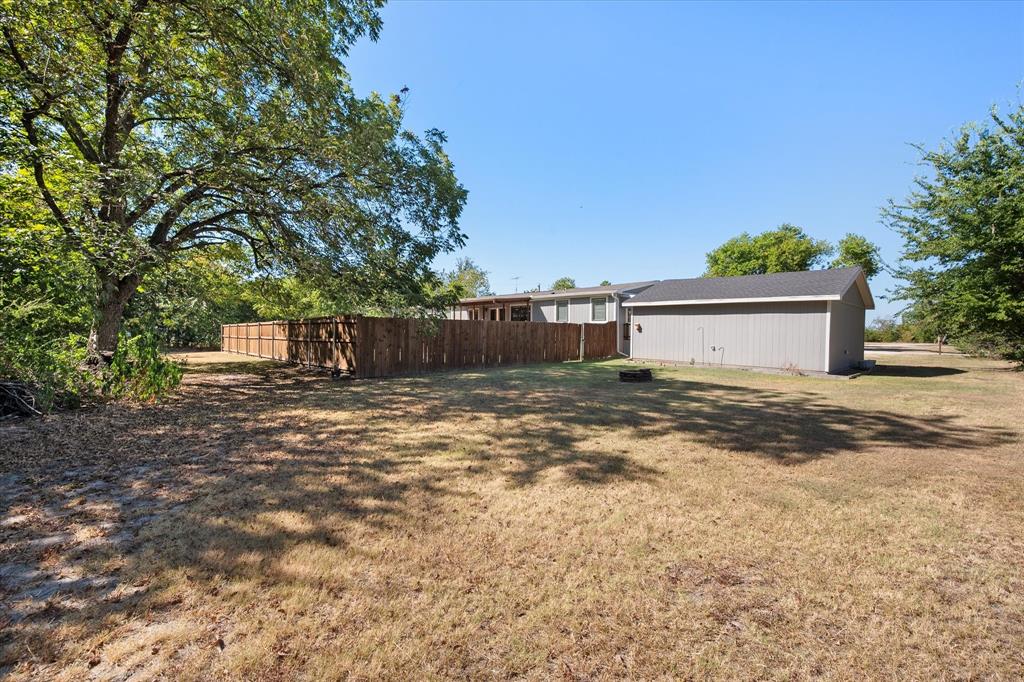 716 N Wright Avenue Property Photo 31