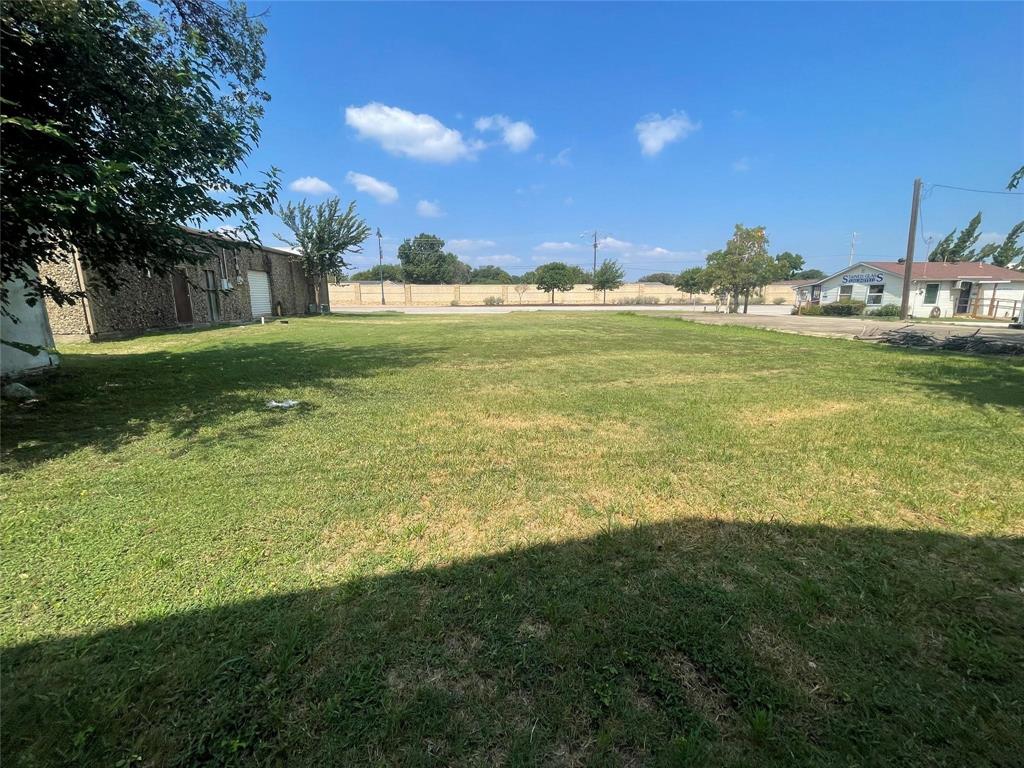 7320 Main Street Property Photo 4