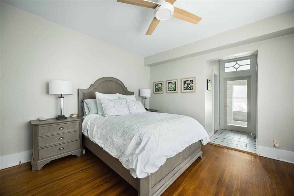 832 N Winnetka Avenue Property Photo 13