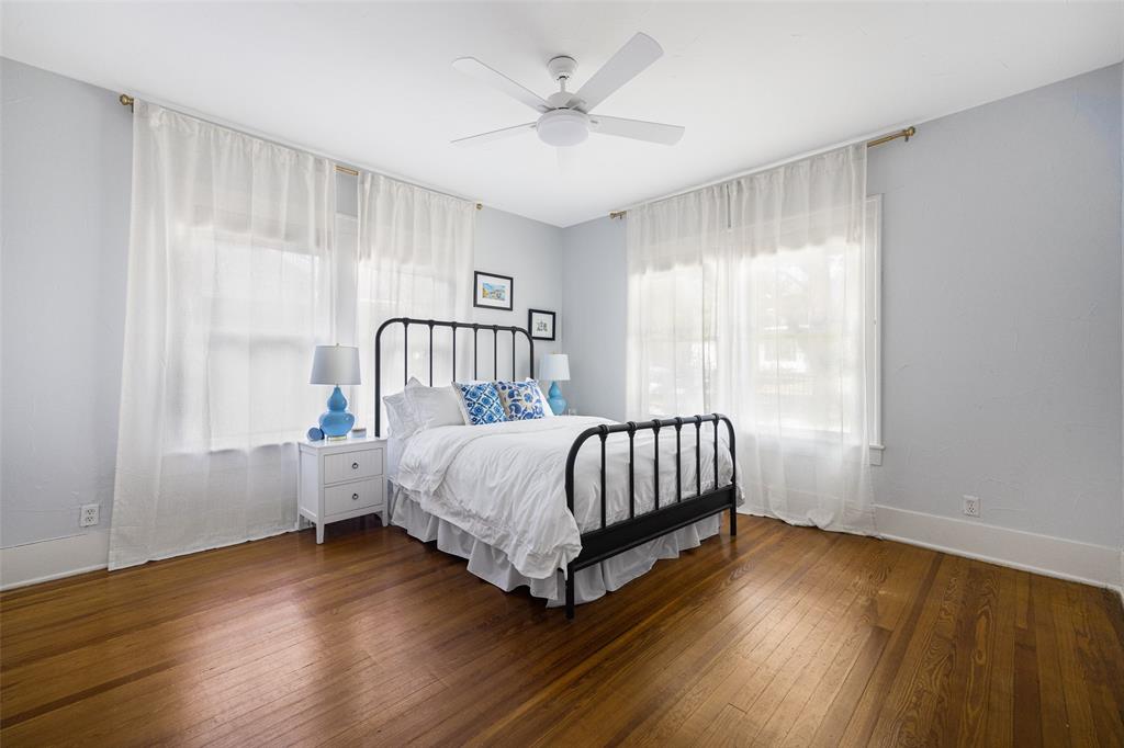 832 N Winnetka Avenue Property Photo 18