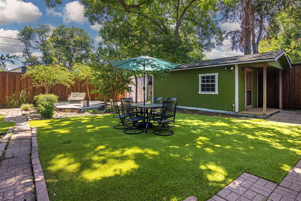 832 N Winnetka Avenue Property Photo 24