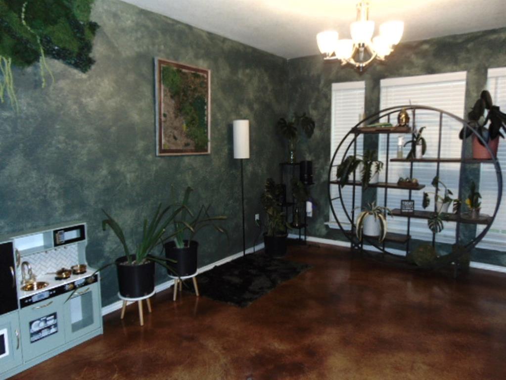 6702 Muggle Avenue Property Photo 3