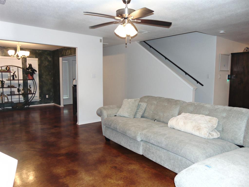 6702 Muggle Avenue Property Photo 6