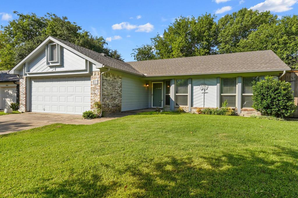 207 Mapleridge Drive Property Photo 1