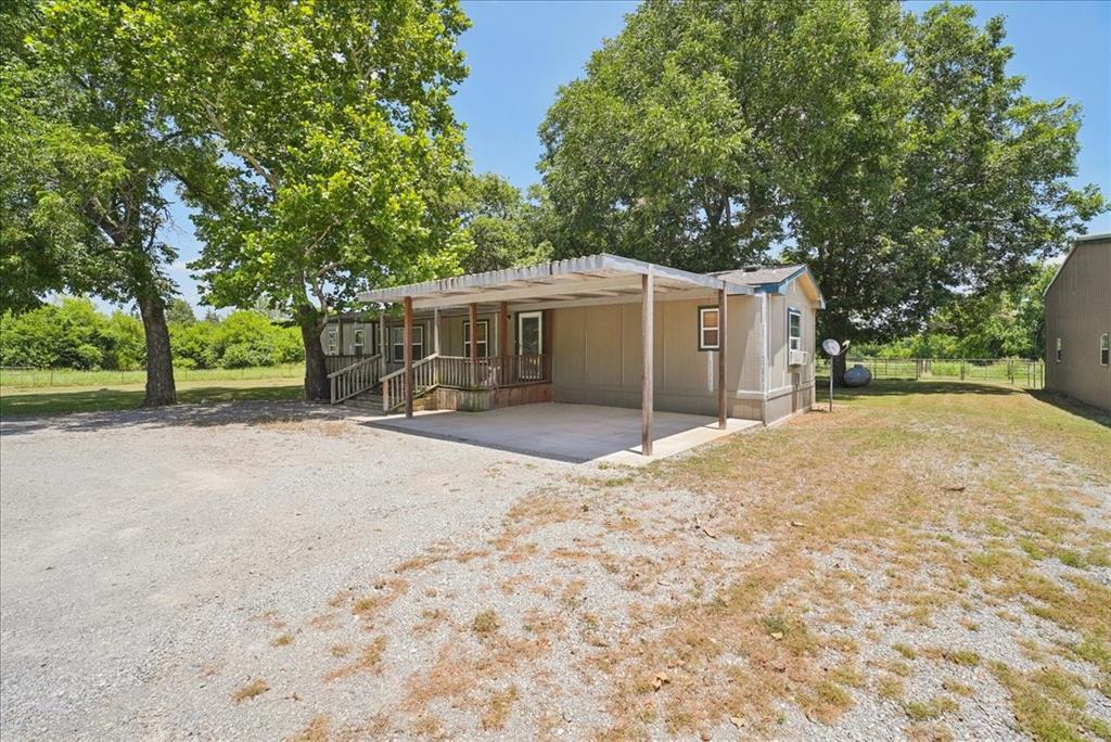 691 S State Highway 78 Property Photo 4
