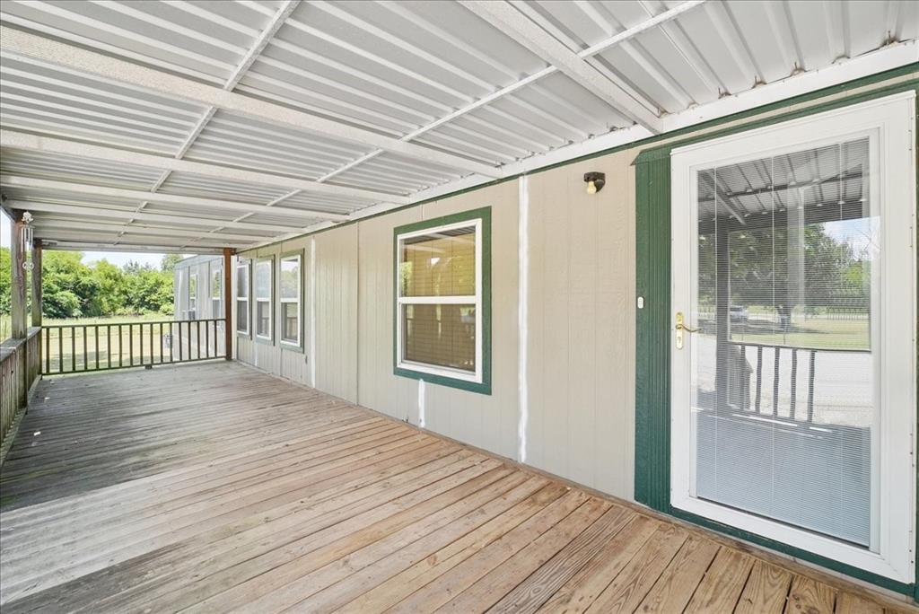 691 S State Highway 78 Property Photo 13