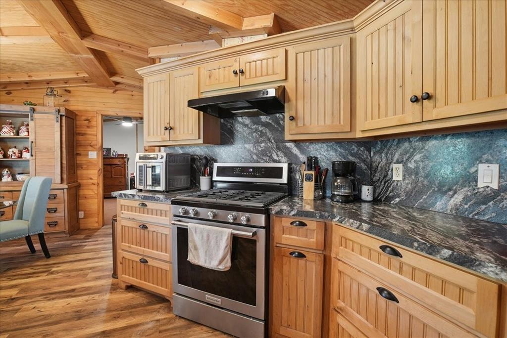 691 S State Highway 78 Property Photo 16