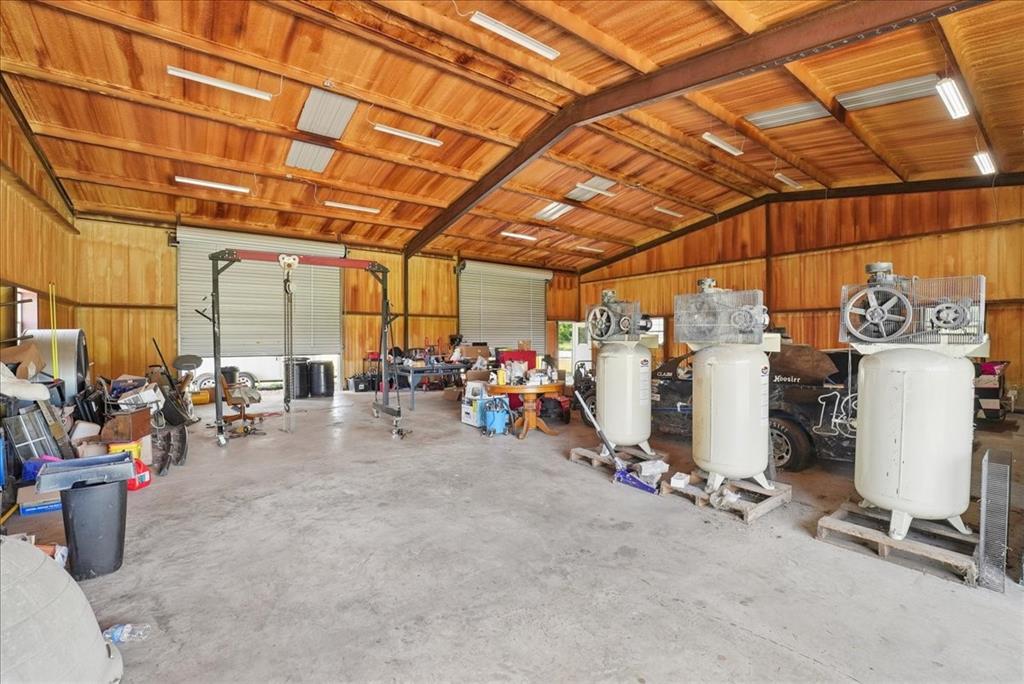 691 S State Highway 78 Property Photo 25