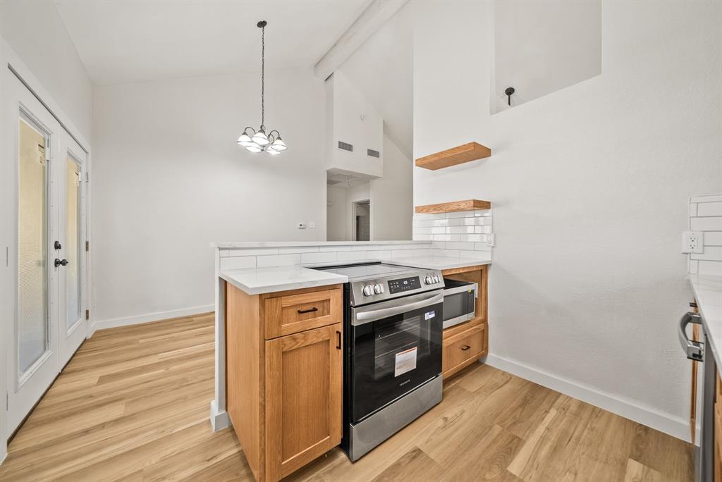 420 S Las Vegas Trail Property Photo 4