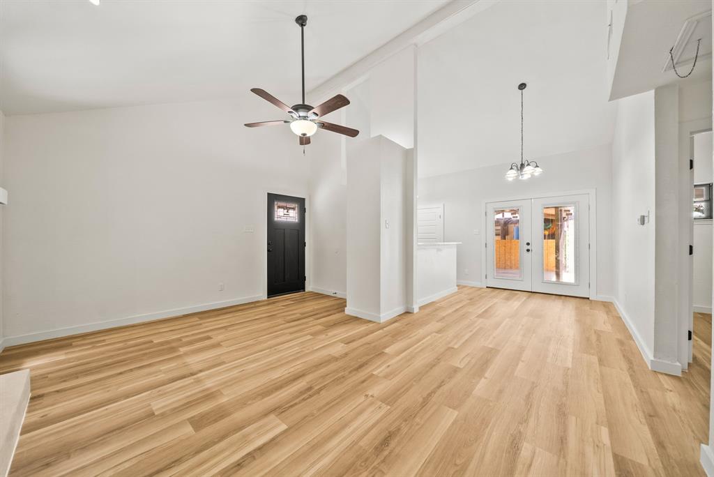 420 S Las Vegas Trail Property Photo 8