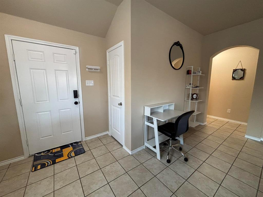 912 Platinum Drive Property Photo 2