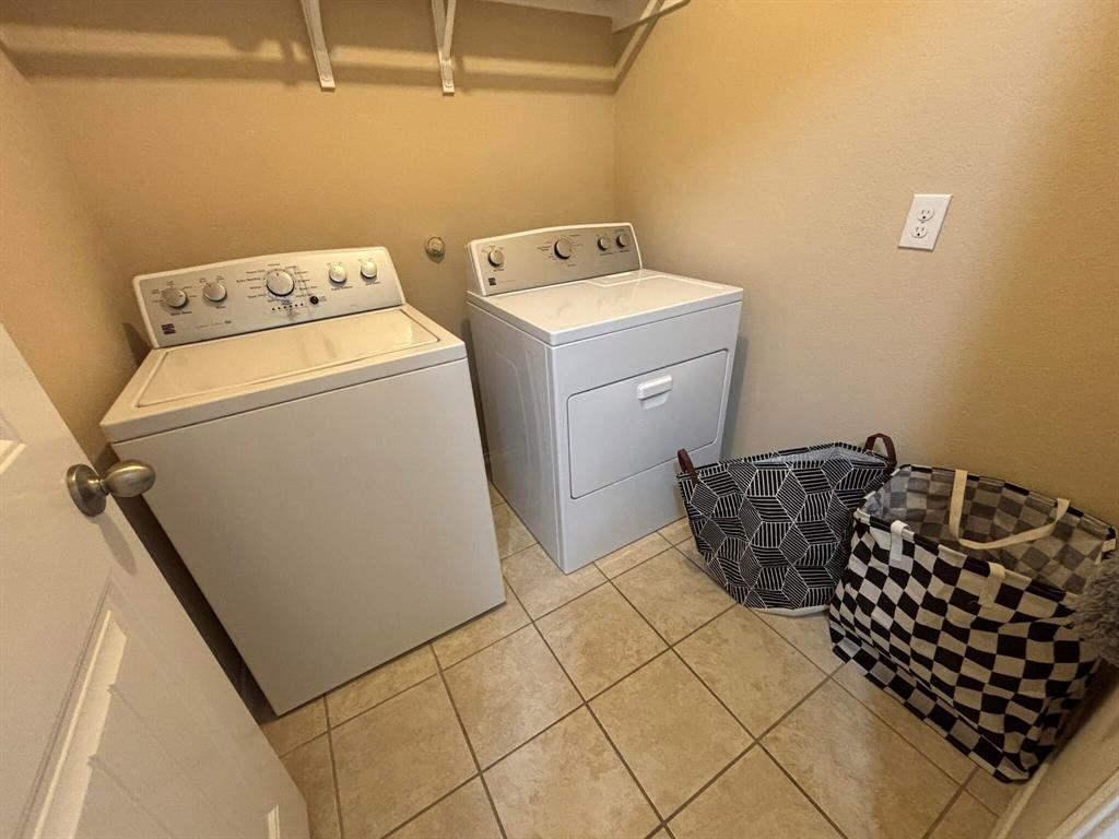 912 Platinum Drive Property Photo 17
