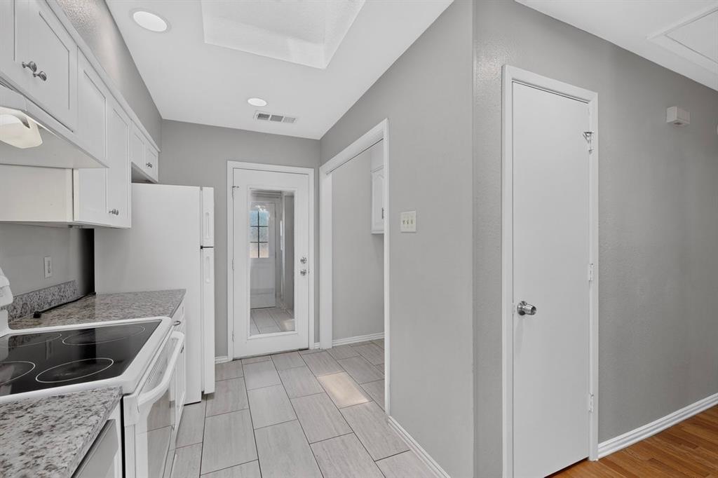 9693 Windy Ridge Road Property Photo 13