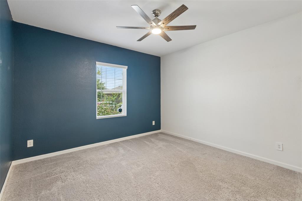 409 Stone Creek Boulevard Property Photo 4
