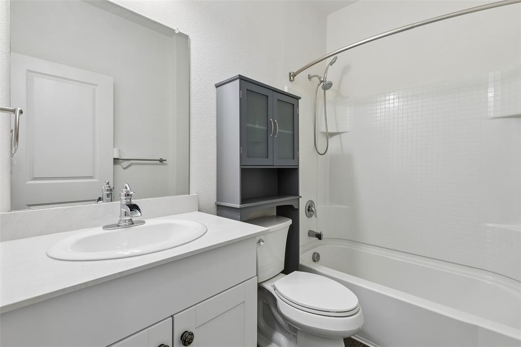 409 Stone Creek Boulevard Property Photo 5