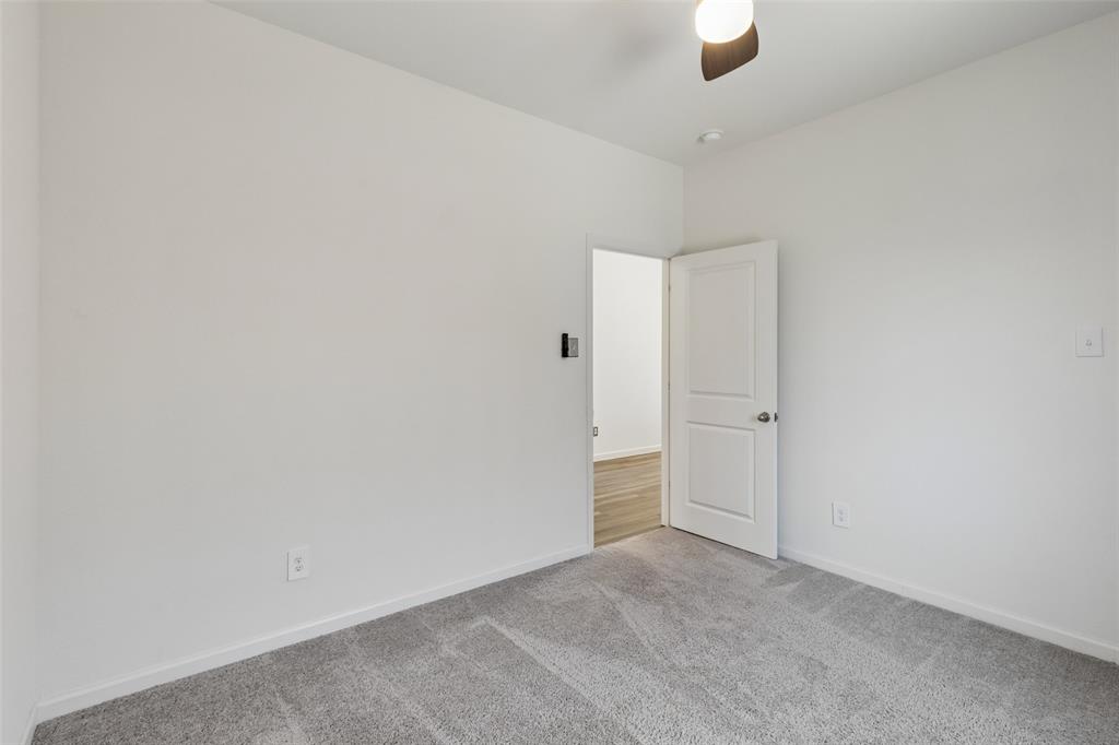 409 Stone Creek Boulevard Property Photo 7