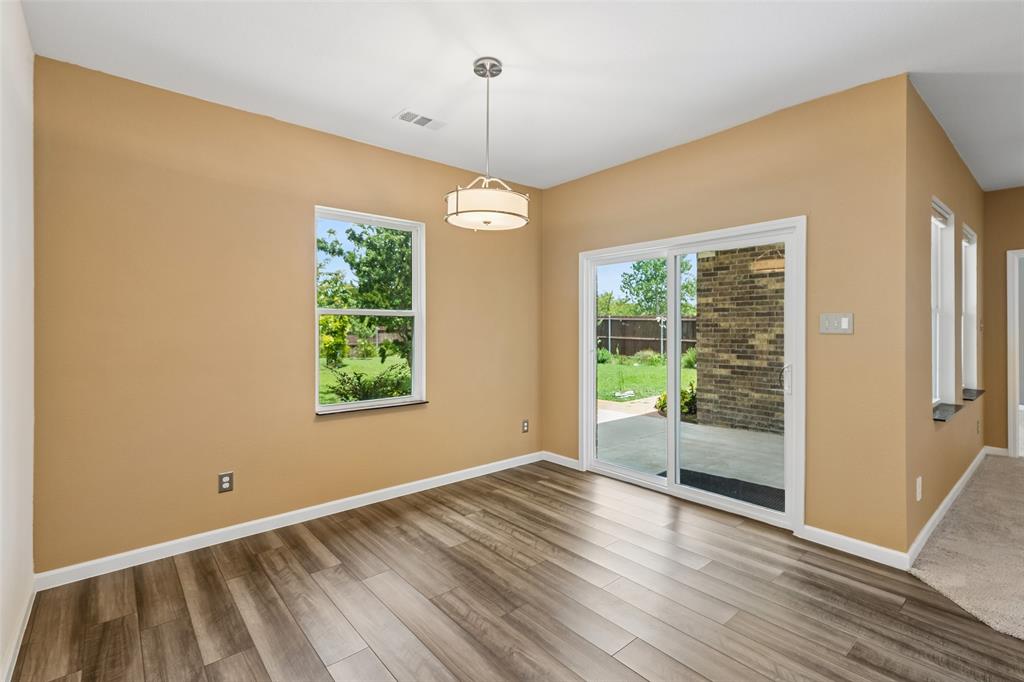 409 Stone Creek Boulevard Property Photo 21