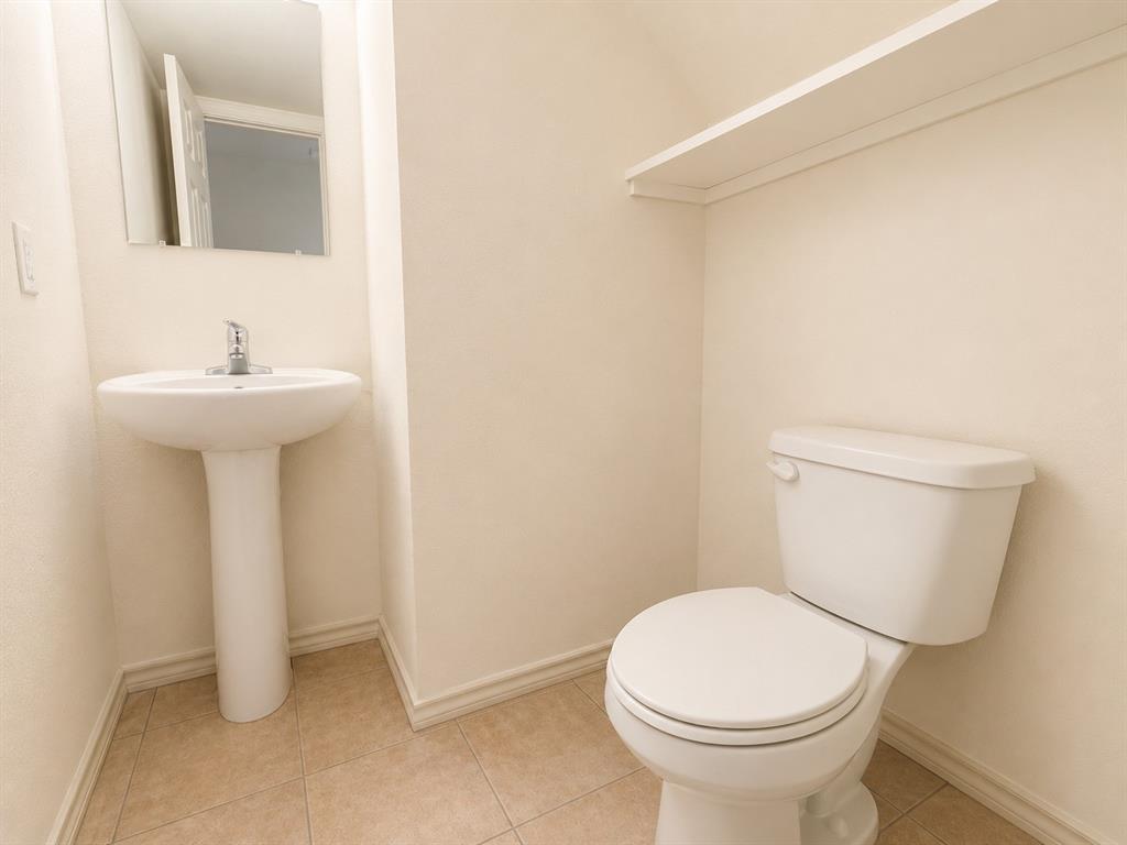 907 Parkplace Ridge Property Photo 16