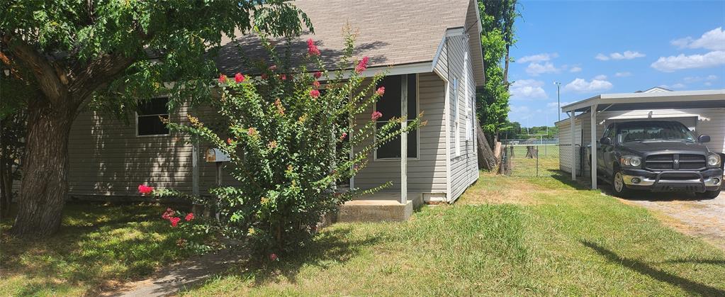 824 Carver Street Property Photo 5