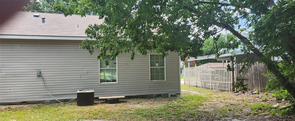 824 Carver Street Property Photo 12