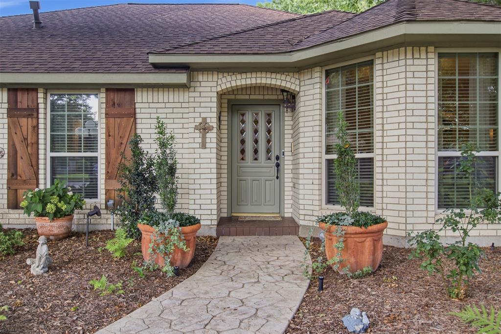 5308 Dixie Circle Property Photo 3