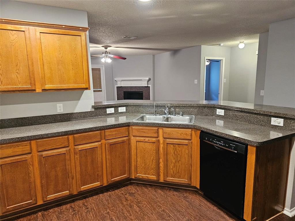 9825 George Washington Drive Property Photo 6