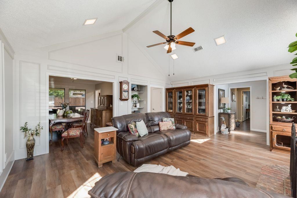 5021 Marcus Drive Property Photo 11