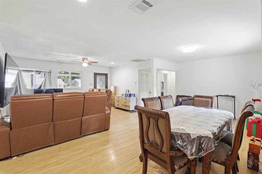 1706 Summit Street Property Photo 5