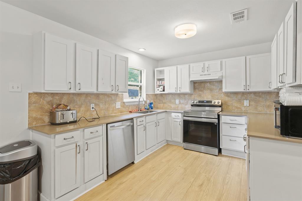 1706 Summit Street Property Photo 7