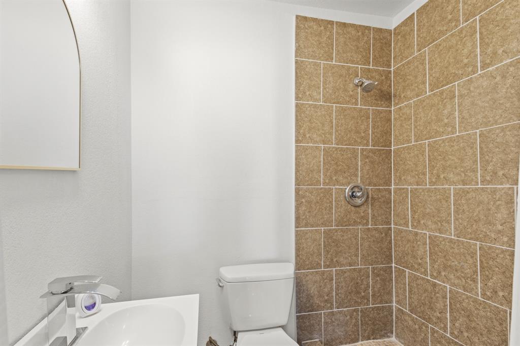 1706 Summit Street Property Photo 20